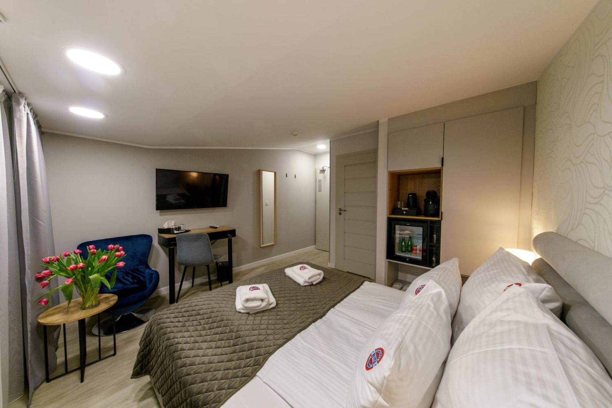 Kamienica No 111A Warsaw Airport Aparthotel Exterior photo
